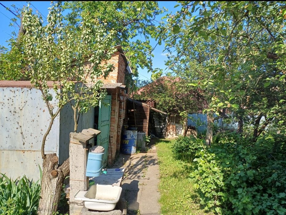 Продаж земельної ділянки з будиночком в Дубово.