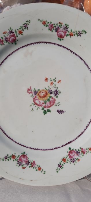 Prato de porcelana antiga da Companhia das Índias