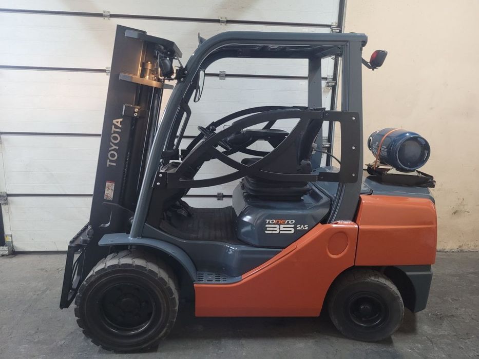Навантажувач вилковий, газовий 3.5 тонн
Toyota 02-8FGJF35