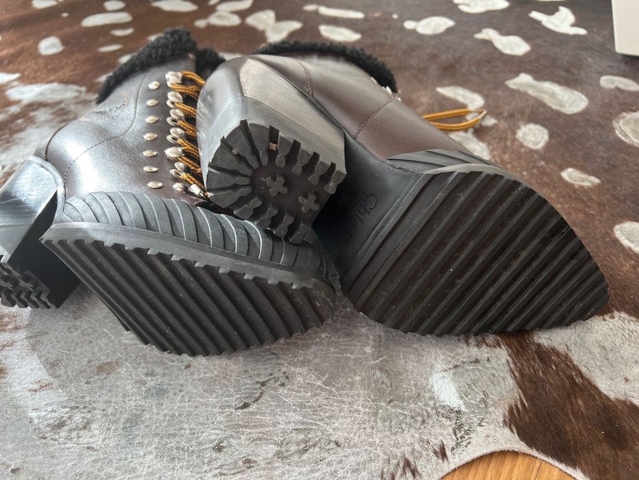 жіночі черевики казаки Chloé оригінал