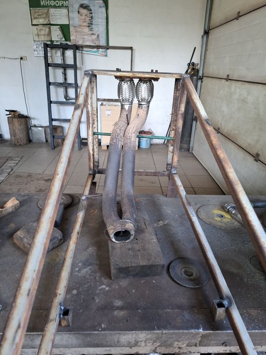 Труба приемная штани  ШКОДА. октавія  SEAT гольф 4 АУДИ 3 1,6