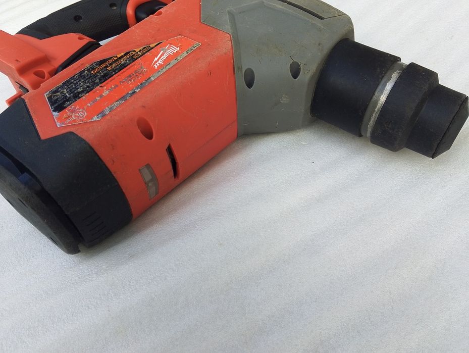 Акумуляторний перфоратор Milwaukee 2915