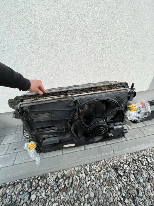 Chlodnica komplet volvo v40