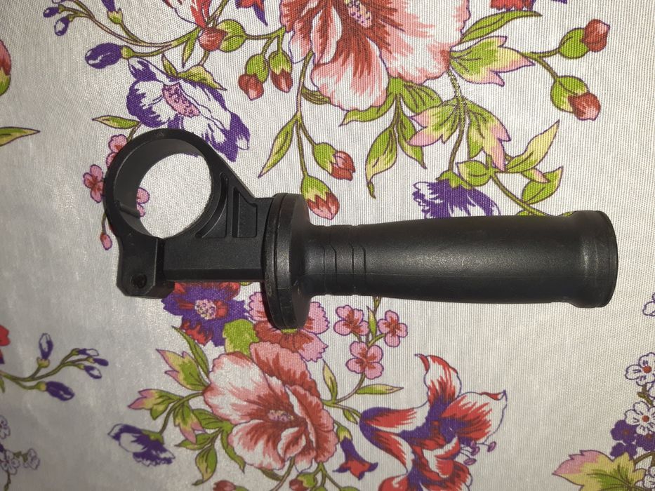 Rękojeść wiertarki ok 40 mm.