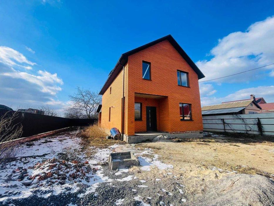 Продаж двоповерхового будинку з чистовими роботами!