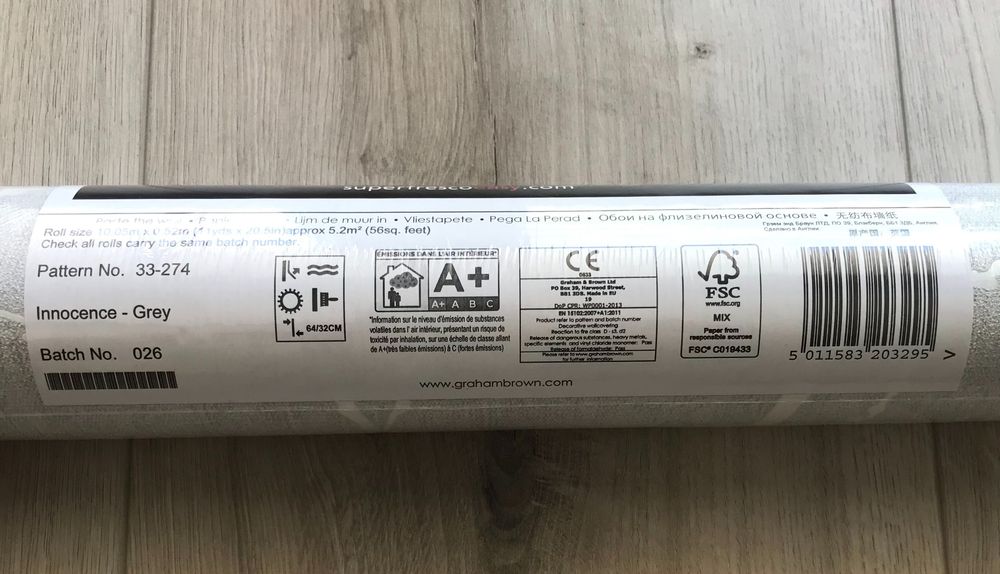 Papel de Parede Graham & Brown 33-274 Innocence Grey / Cinza Claro