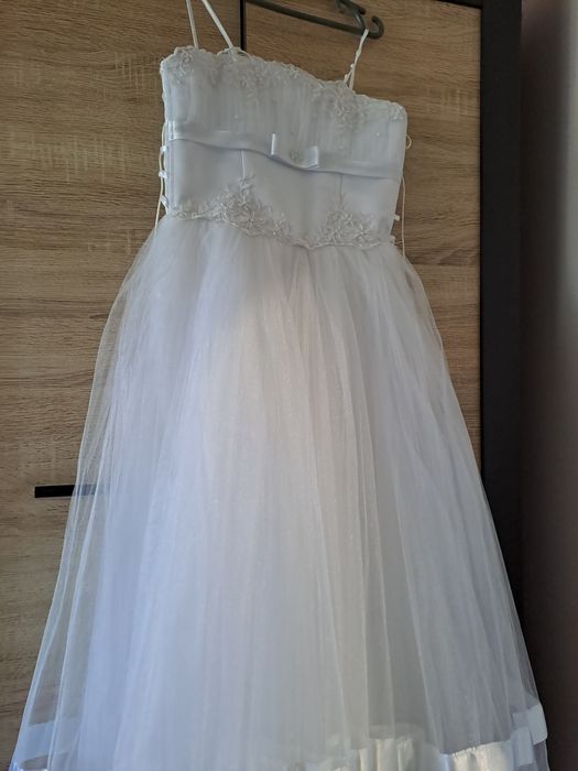 Біле плаття для дівчинки (для урочистого причасття)