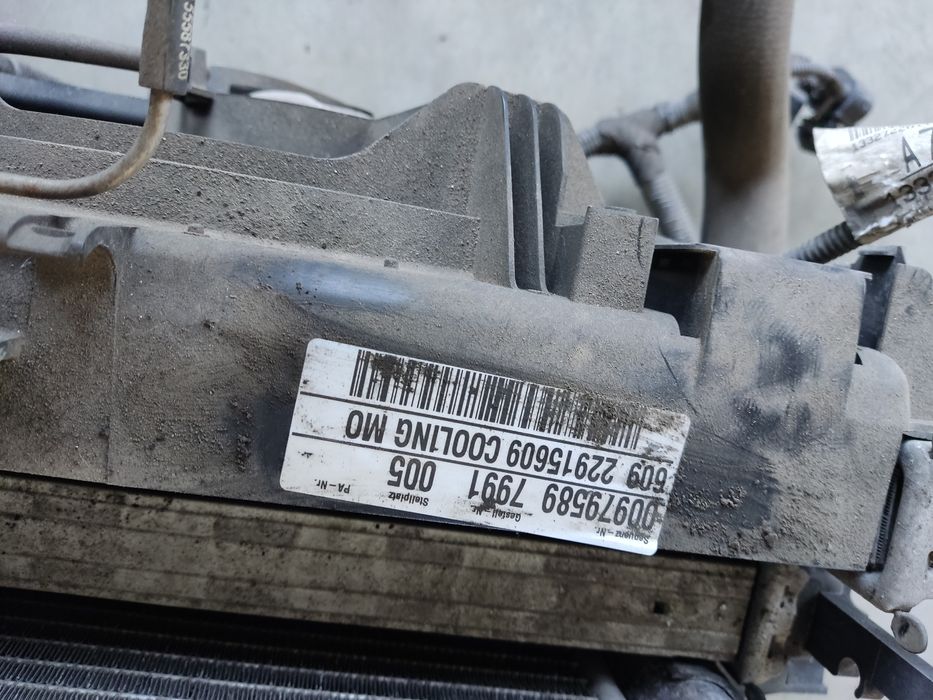 Opel Insignia A20DTH Komplet chłodnic Chłodnica Wentylator