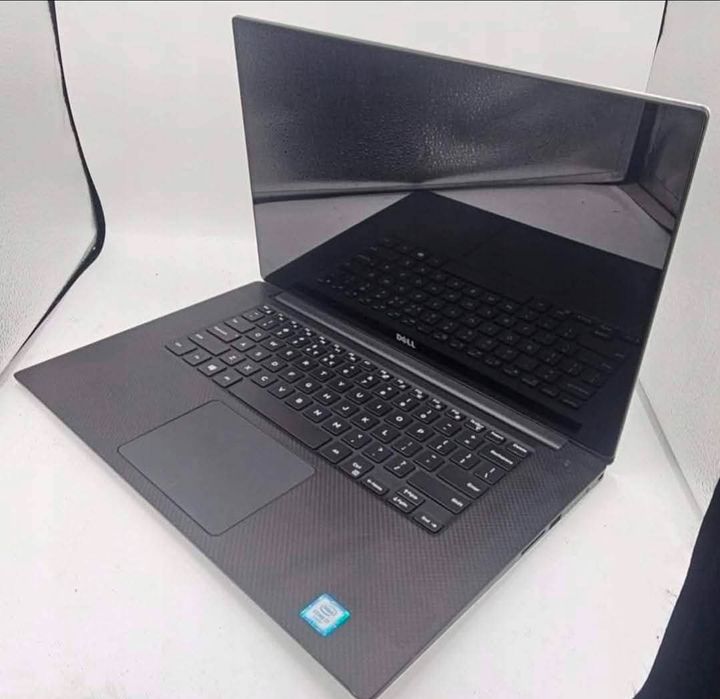 Dotykowy laptop Dell precision 5520 15,6"
