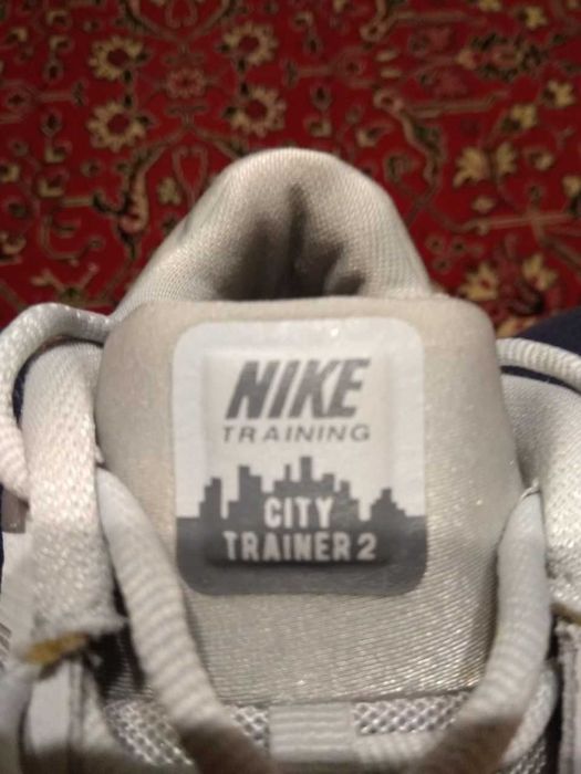 кросівки фірмові Nike