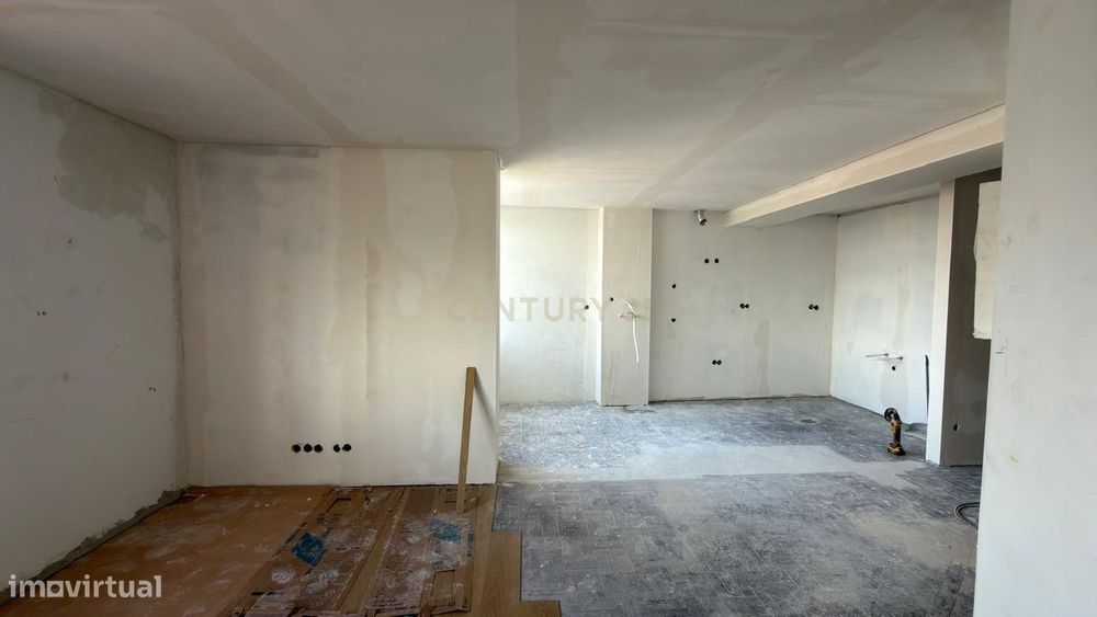 Apartamento T2 totalmente Remodelado