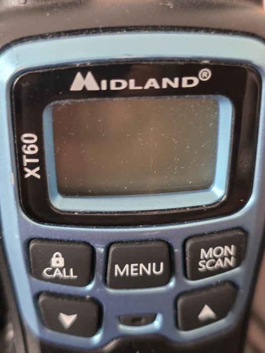 Walkie-Talkie MIDLAND XT-60 C1179 (93 Canais - Até 10 Km - Até 12h - Preto)