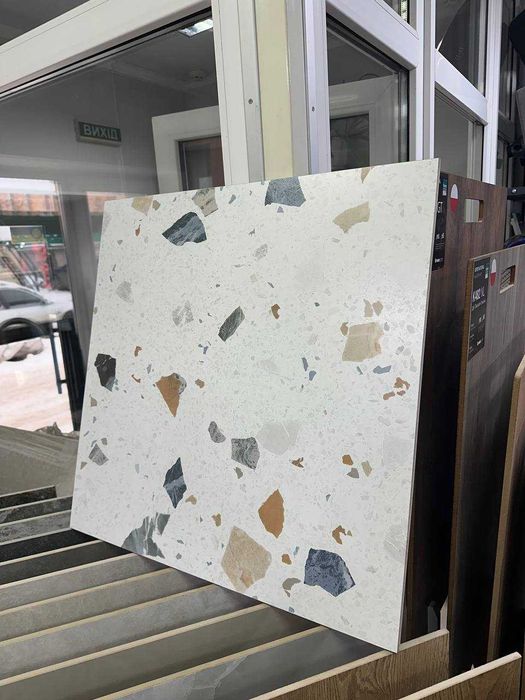 Плитка 60 на 60 сатинове покриття