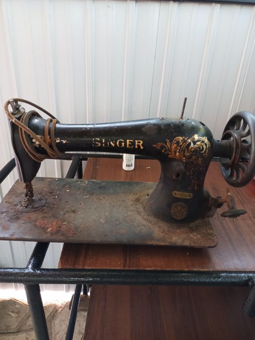 Швейная машинка Singer