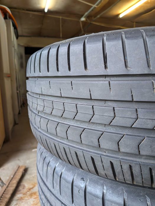 Jantes com pneus VW transporter T5 T6 em muito bom estado