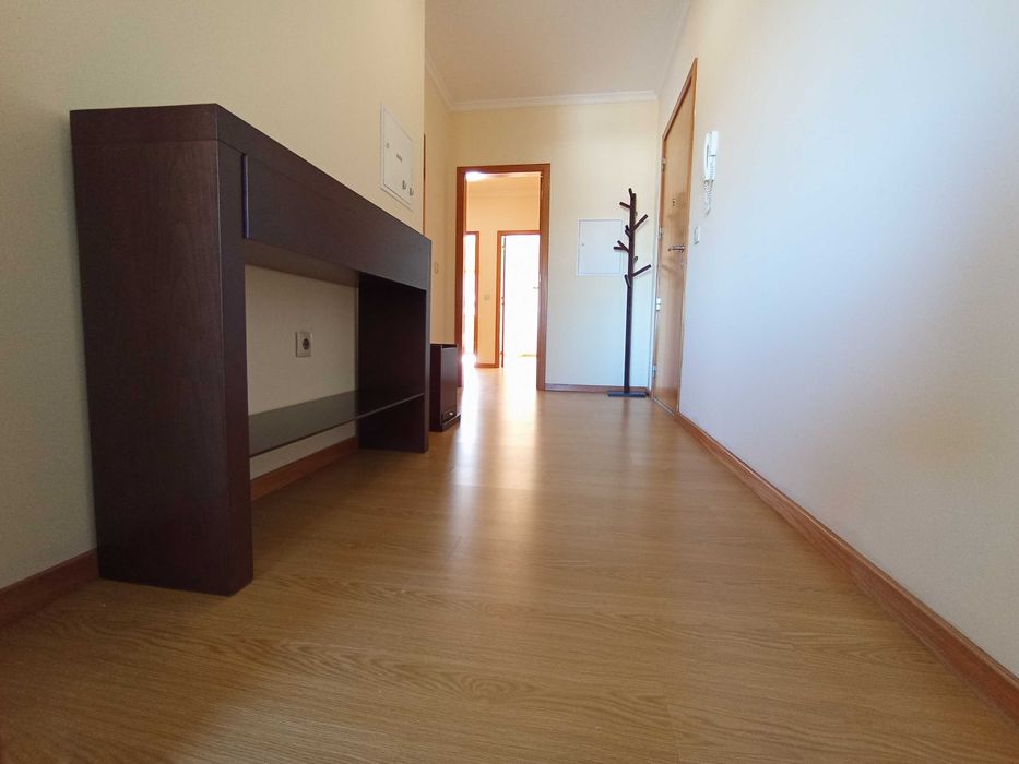 Apartamento T3 junto à escola de Castelo de Paiva