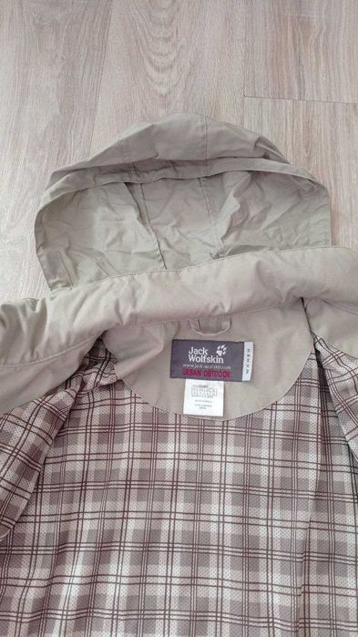 Куртка вітровка жіноча Jack Wolfskin, розмір S