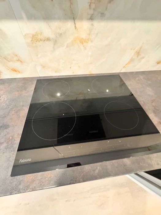 2 кімнатна квартира з ремонтом та меблями поруч з Велесом