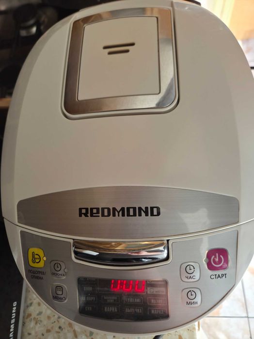 Мультиварка REDMOND RMC-M4500 біла