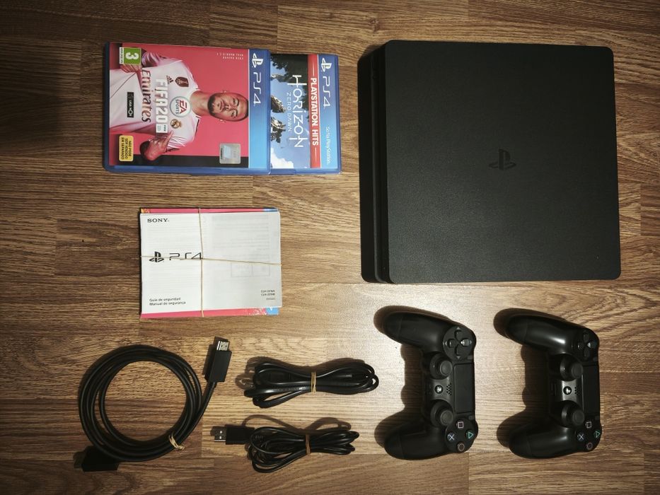 PS4 Slim 1TB,  2 comandos, 2 jogos