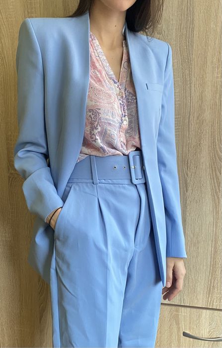 Niebieski jasnoniebieski garnitur spodnie + marynarka XS S ZARA