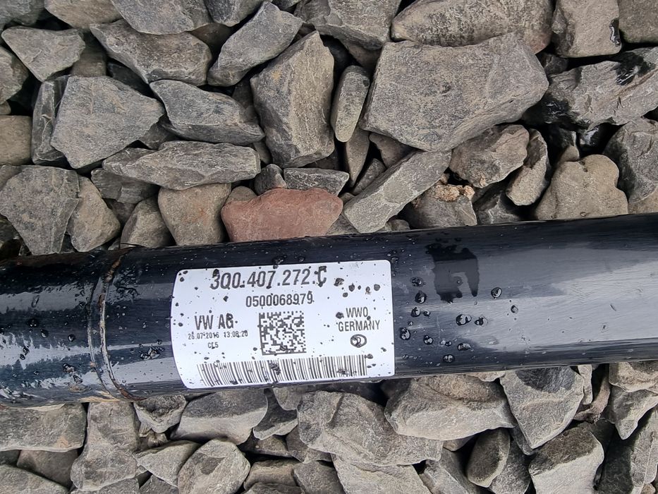 Поворотний кулак полуось VW Passat B8, Tiguan Пассат Golf 7 Octavia A7