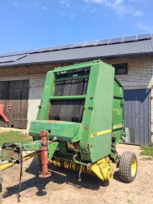 Prasa John deere 550