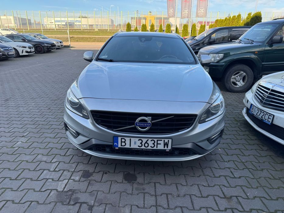 Volvo V60 (2016) R-Design D4, 200KM, Polestar