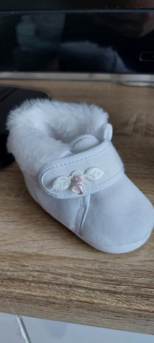 Buty dla dziewczynki