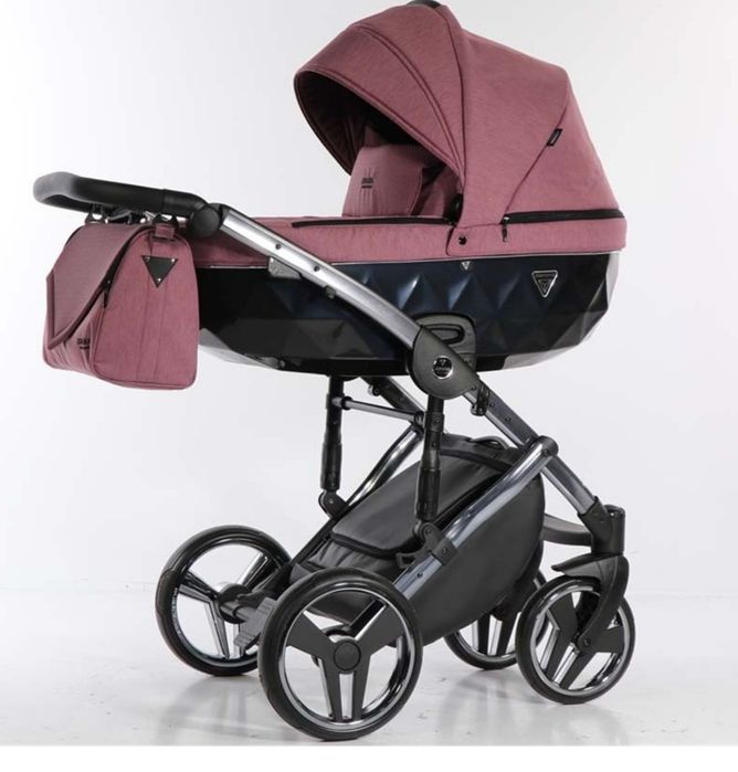 Продам дитячу  коляску Junama diamond 2 в 1