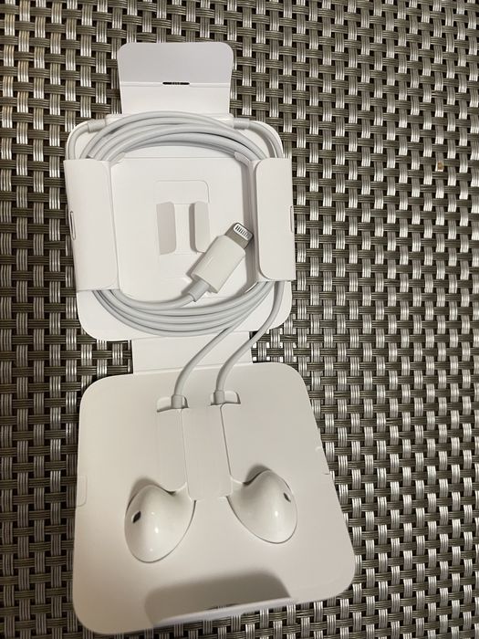 Смартфон Samsung Galaxy j2 наушники айфон apple