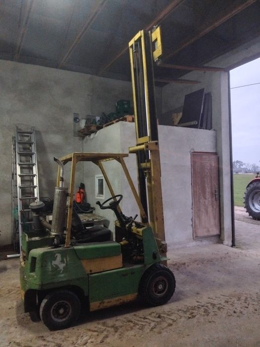 Wozek widłowy perkins