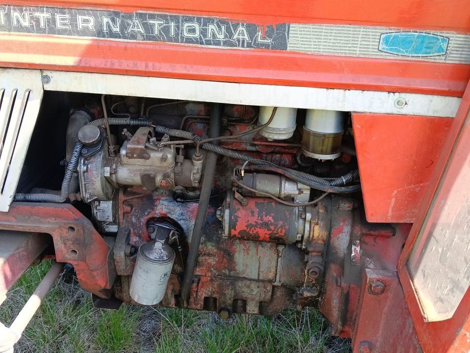 International 475 nowe opony