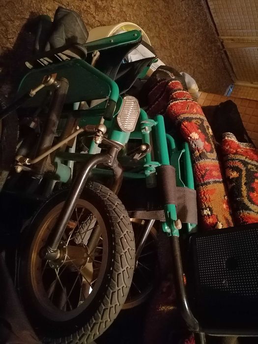 Инвалидная коляска