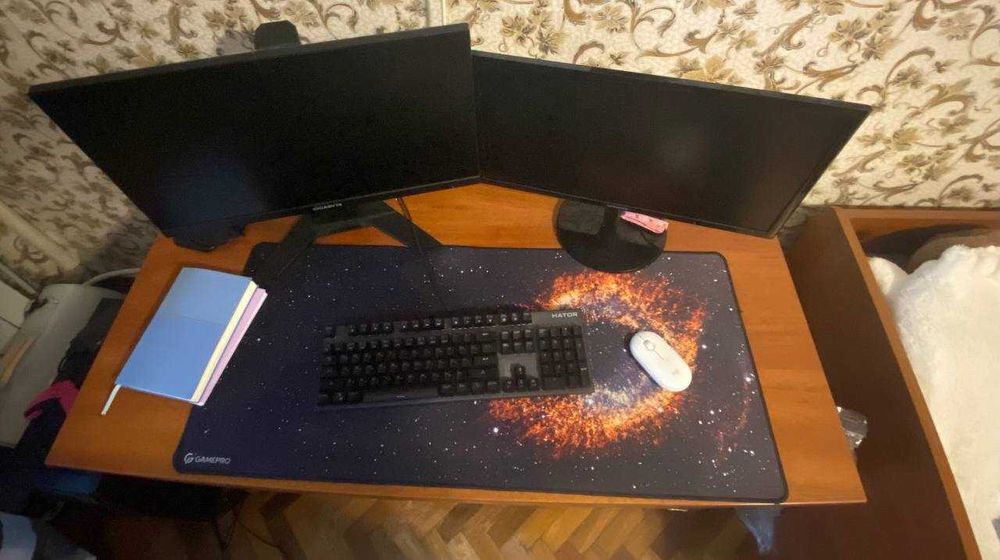 Стол компьютерний