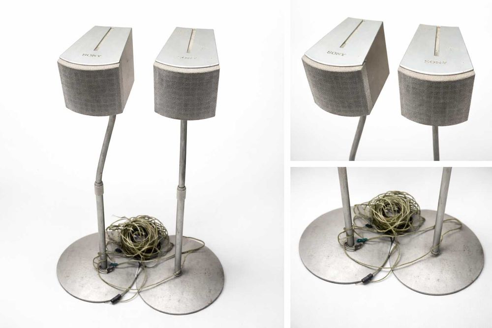 Colunas Sony com Suportes – Design Minimalista / Vintage