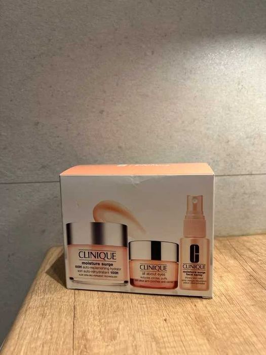 Nowy oryginalny zestaw Clinique Moisture Surge Travel Exclusive