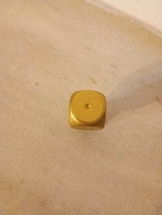 Star wars robo dourado