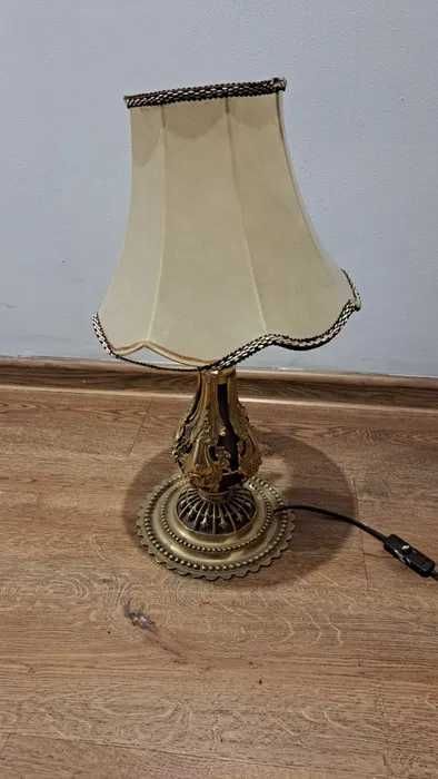 Mosiężna lampka stołowa