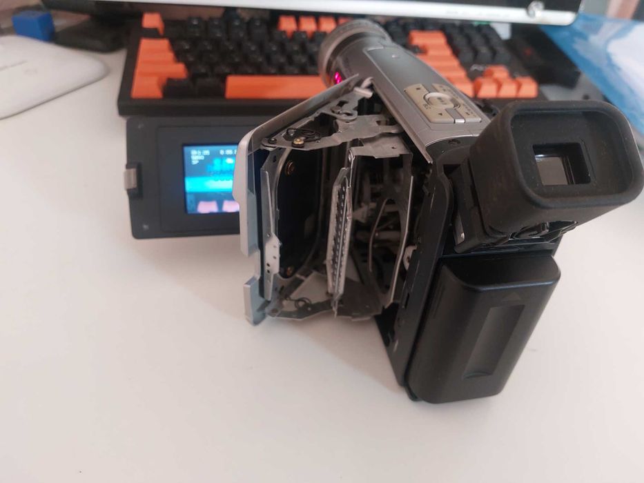 Видеокамера кассетная Panasonic NV-VZ9EU