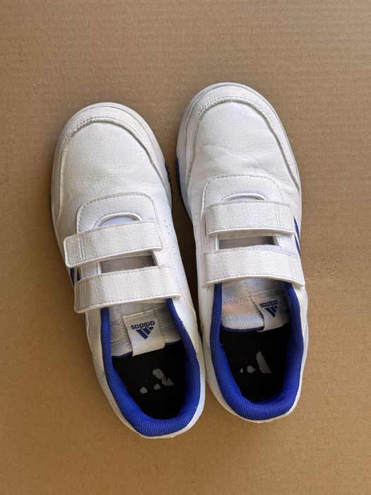 Sapatilhas Adidas Tensaur como novas