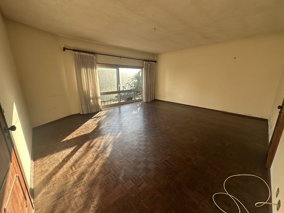 Moradia T5 no centro da Marinha Grande