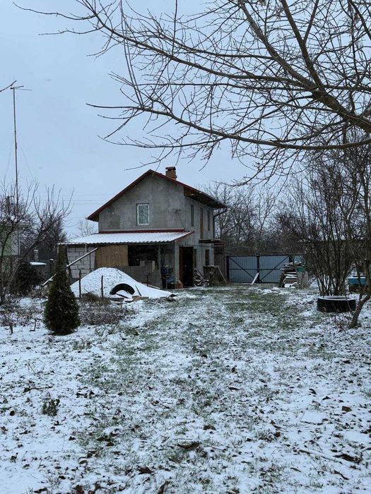 Продам двоповерховий цегляний будинок с. Бобруйки