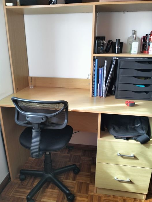 Conjunto secretária + cadeira