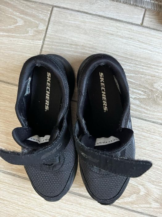 Кросівки skechers 31р