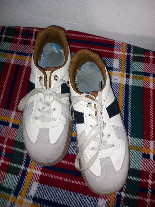 Sapatos em bom estado