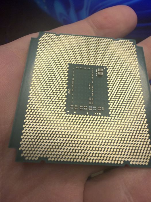 Intel Xeon E5 2699 v3 18c/36t