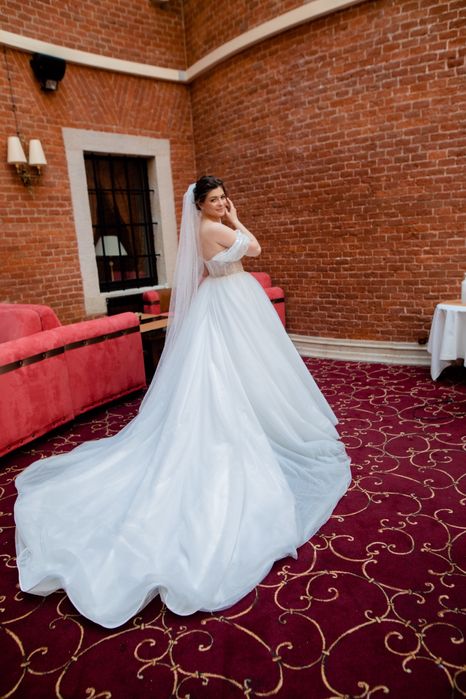 Весільна сукня Linet від Eva Lendel (салон “Crystal”)