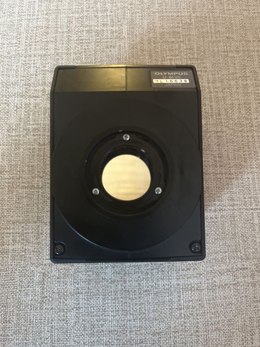 Olympus U-BI30 .