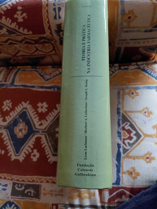 Livro Teoria e Prática na Indústria Farmacêutica